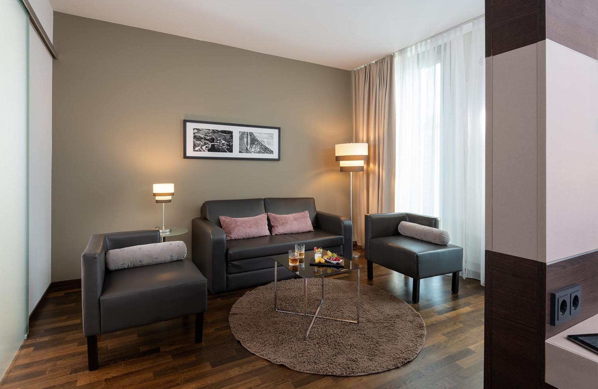 Leonardo Royal Hotel Мюнхен Экстерьер фото